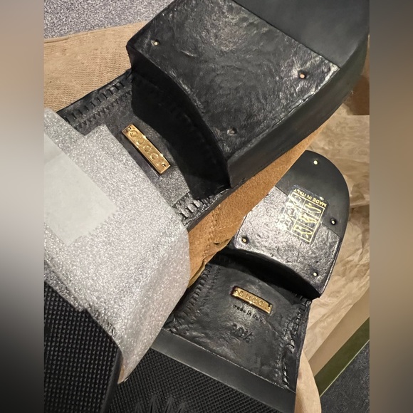 NEW in box. Gucci brown suede boots - Picture 16 of 16